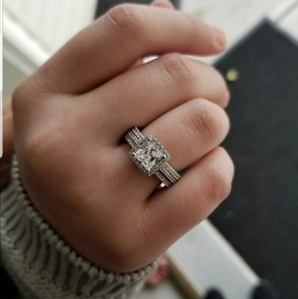 NWT Silver CZ 2-peice halo ring set - Picture 1 of 2